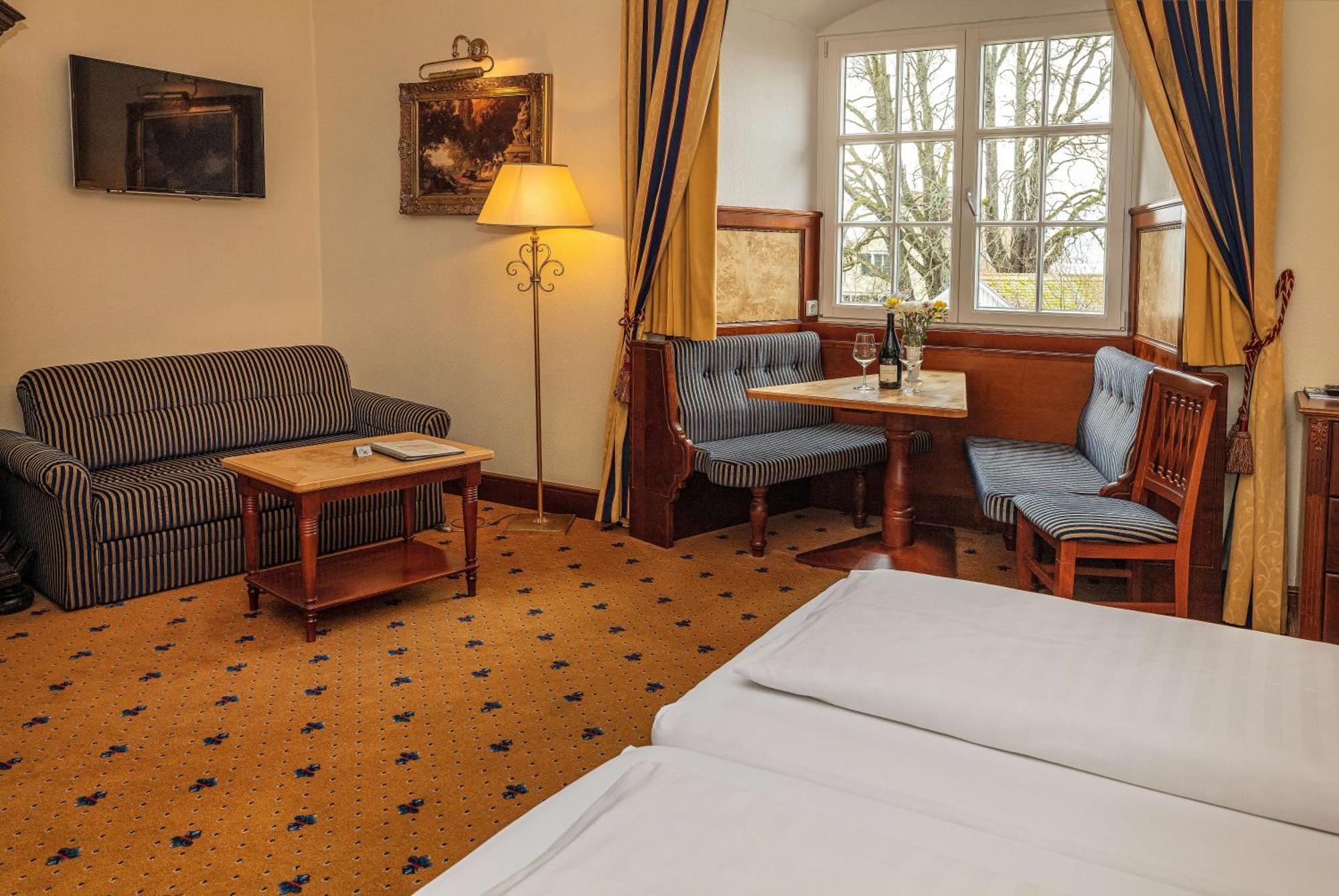 Schloss Hotel 3*
